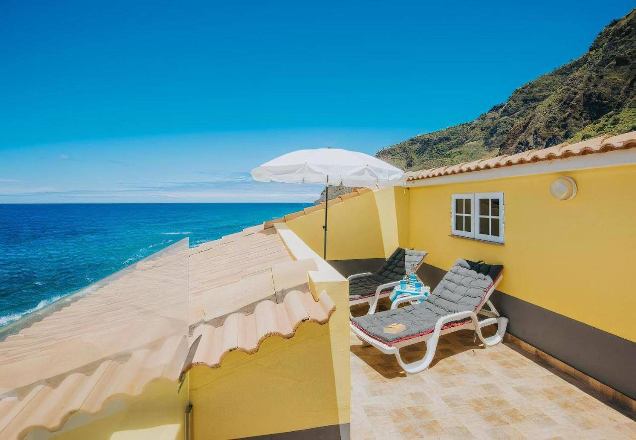 The Yellow House Holiday home Paul do Mar (Madeira)